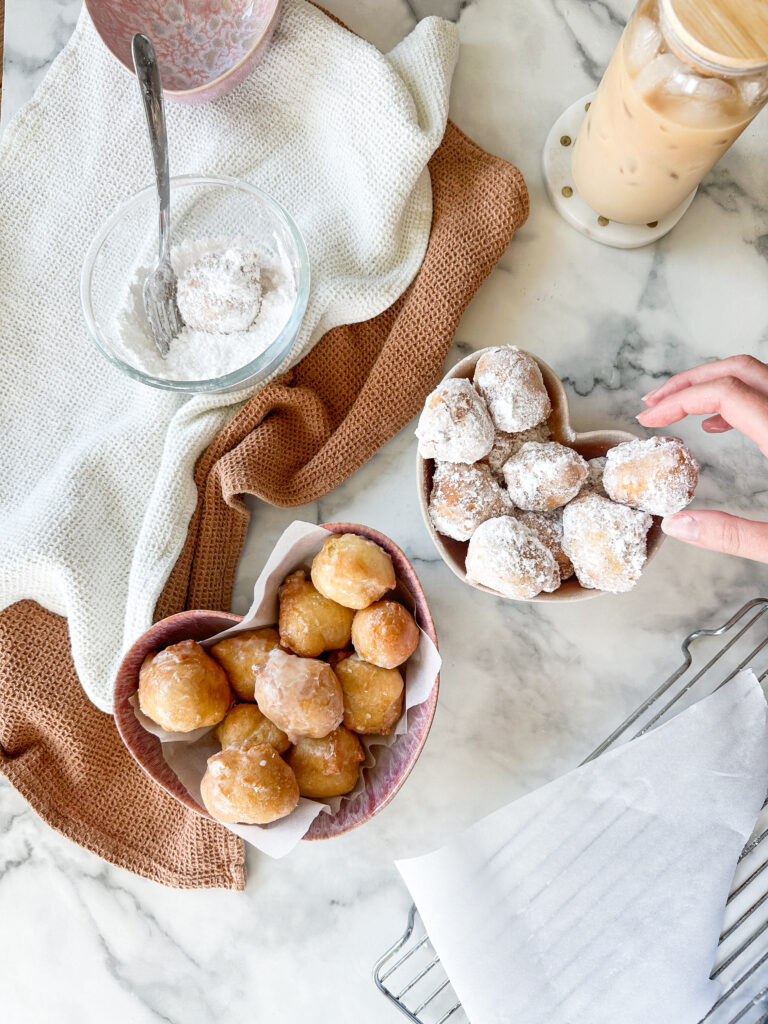 Donut Holes (Glazed or Powdered)