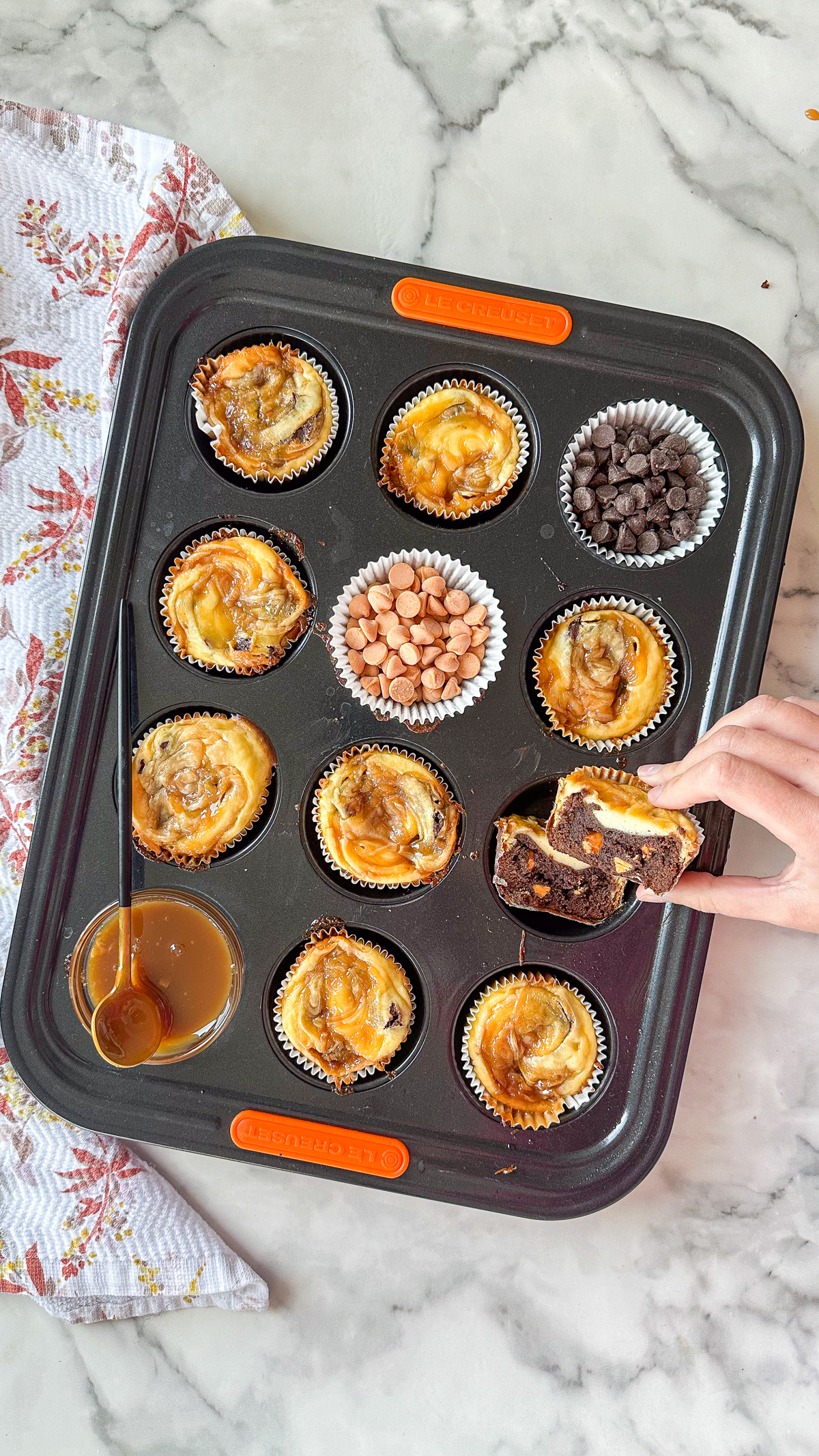 Caramel Cheesecake Brownie Cups