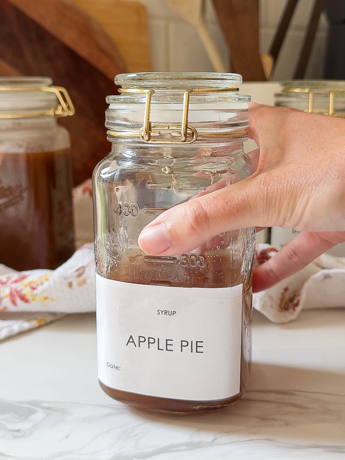 Homemade Apple Pie Syrup