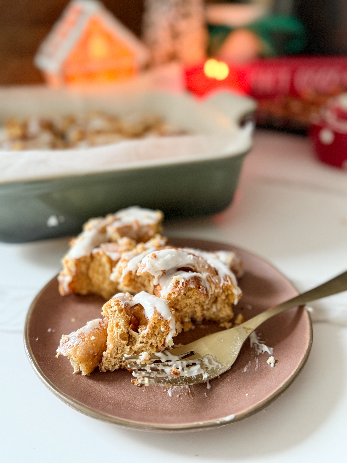 Gingerbread Cinnamon Rolls (Soft & Gooey Holiday Treats)