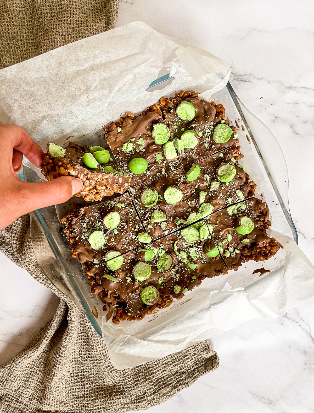 Mint Chocolate Rice Krispie Treats (No Bake)