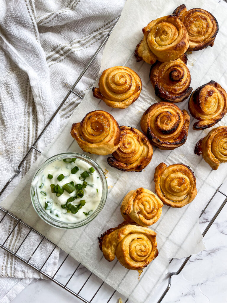 Easy Mango Chutney Swirls with Raita Recipe