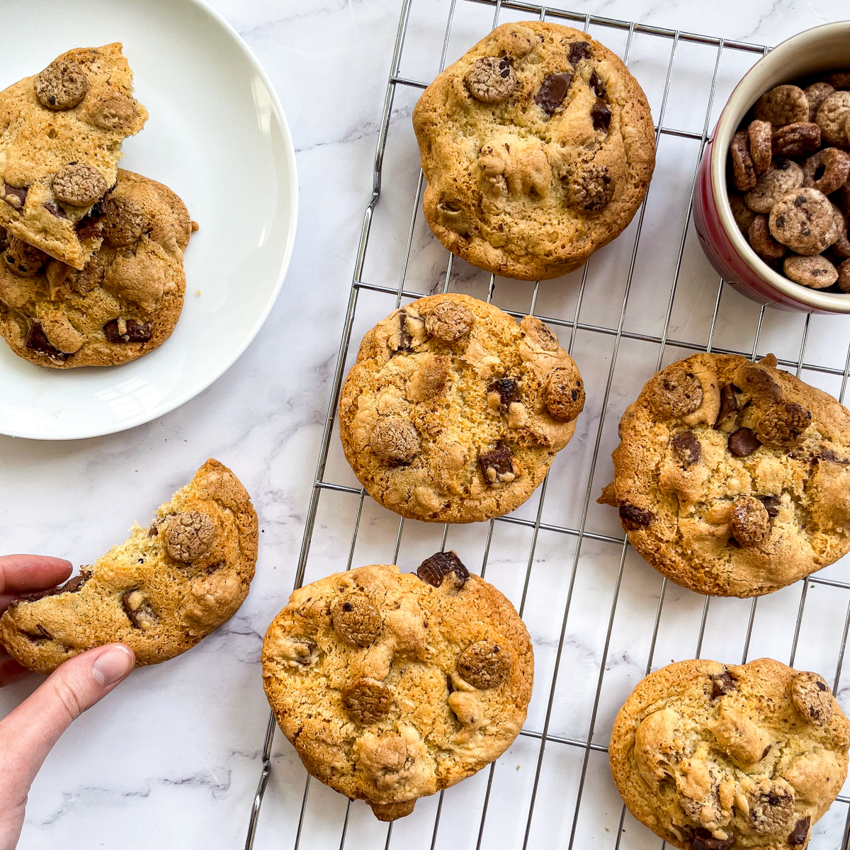 Crisp and Chewy Cookie Cereal Cookies
